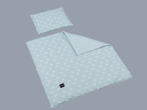 Quilt + Pillow Flowers mint.jpg