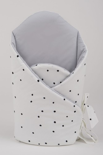Black dots.jpg
